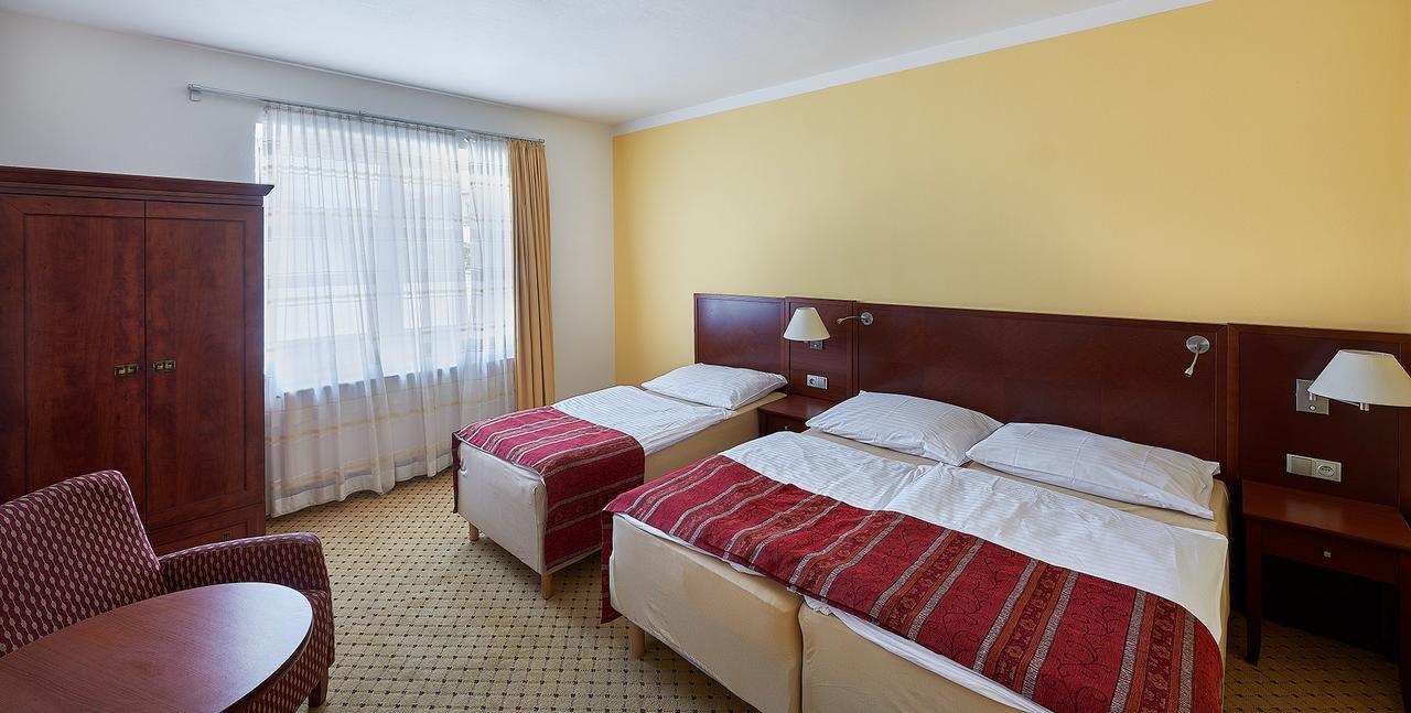 Penzion Karolinka Hotell Kroměříž Eksteriør bilde